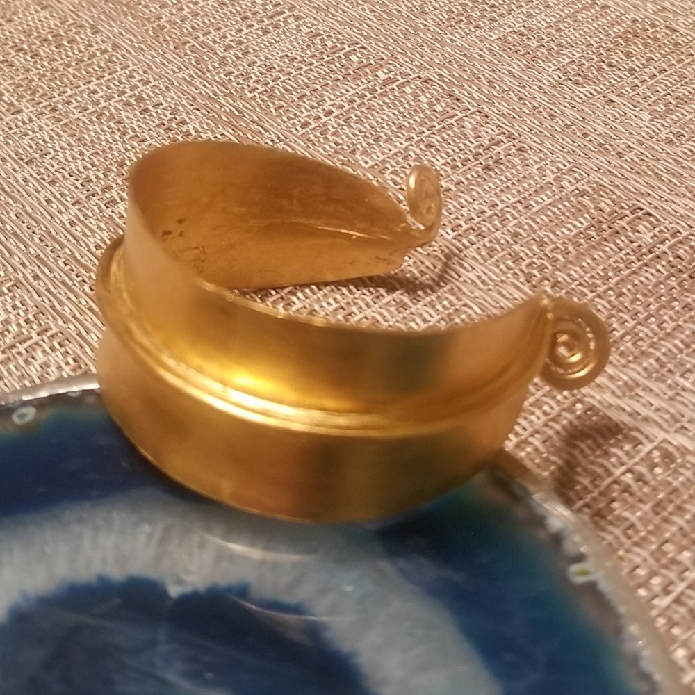 Beautiful Faux Gold Cuff with Spiral Details!